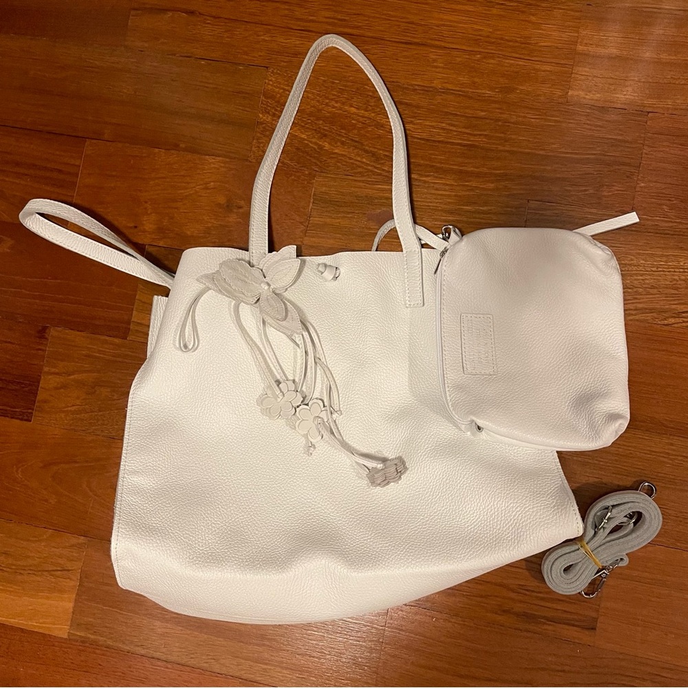 New- White leather bag w/ beautiful flower detail & white pouch & shoulder strap